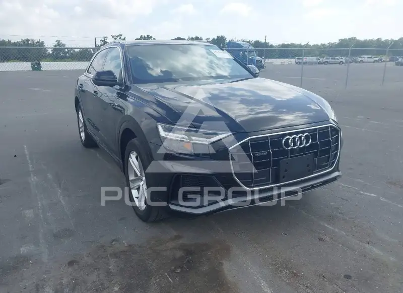 2021 Audi Q8 фото