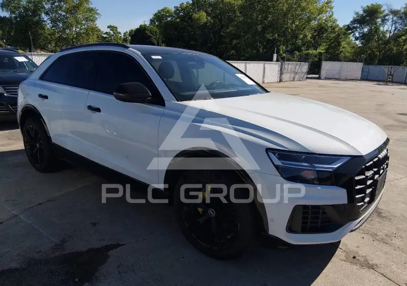 2021 Audi Q8 фото