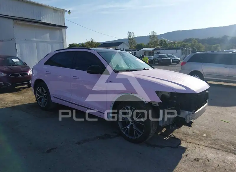 2021 Audi Q8 фото