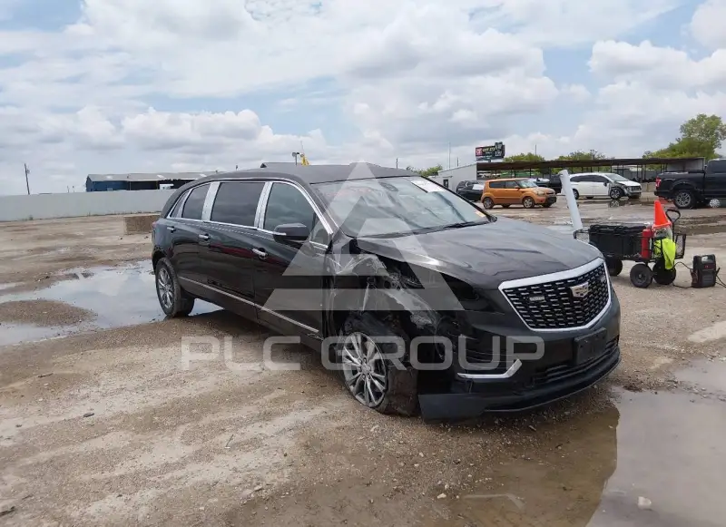 2021 Cadillac XT5 photo