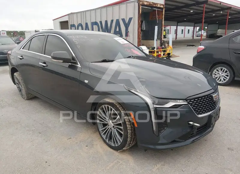 2021 Cadillac CT4 photo