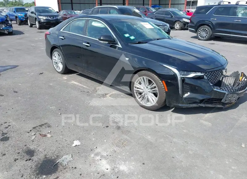 2021 Cadillac CT4 photo