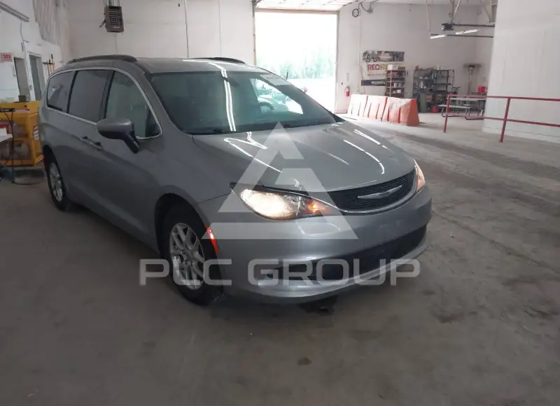 2021 Chrysler VOYAGER photo