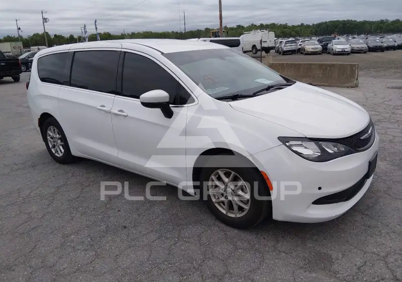 2021 Chrysler VOYAGER фото