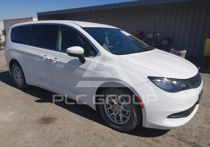 2021 Chrysler VOYAGER фото