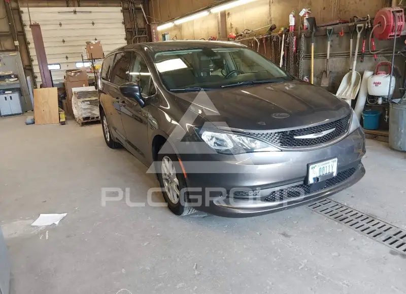 2021 Chrysler VOYAGER фото