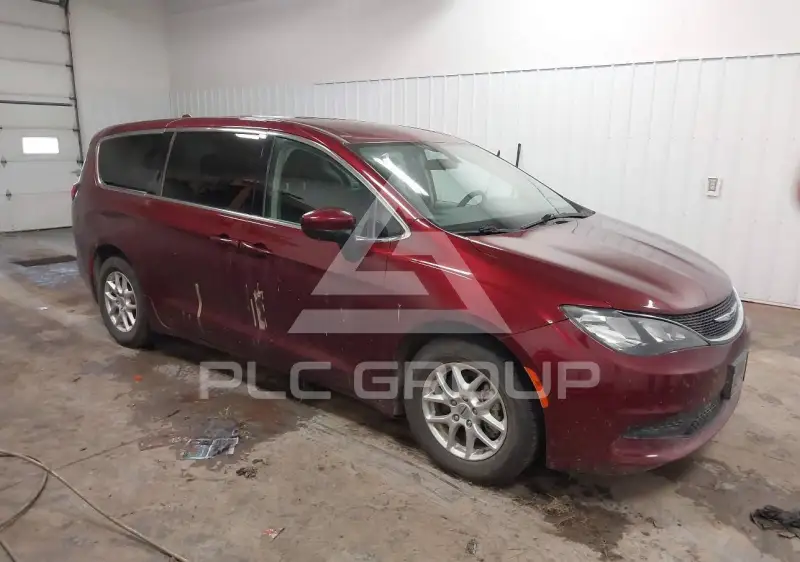 2021 Chrysler VOYAGER фото