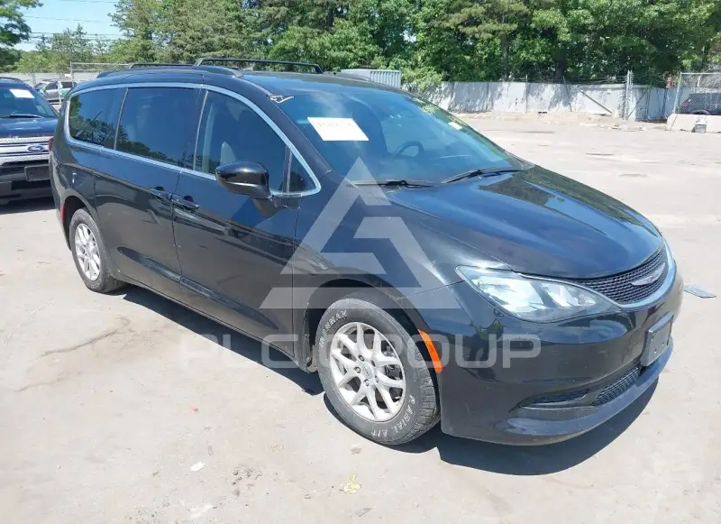 2021 Chrysler VOYAGER фото