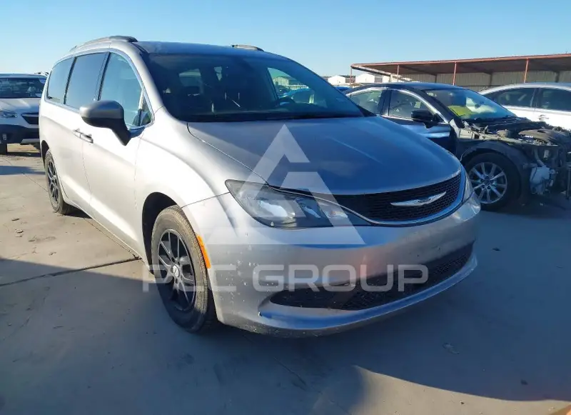 2021 Chrysler VOYAGER фото