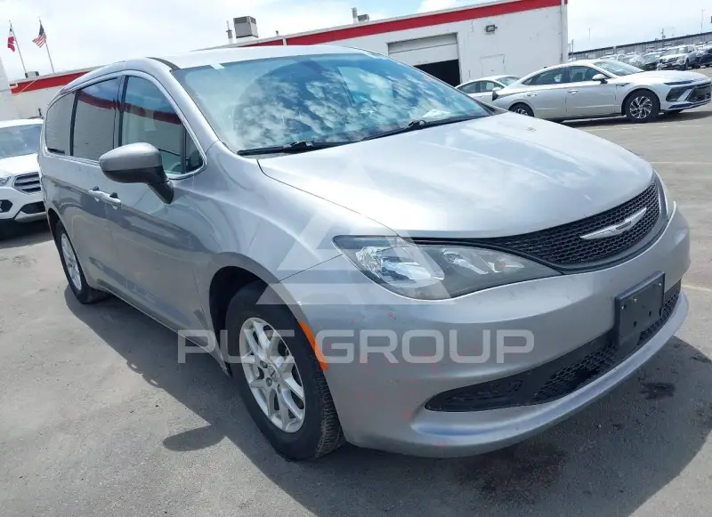 2021 Chrysler VOYAGER фото