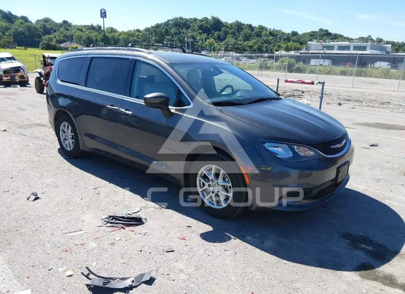 2021 Chrysler VOYAGER фото