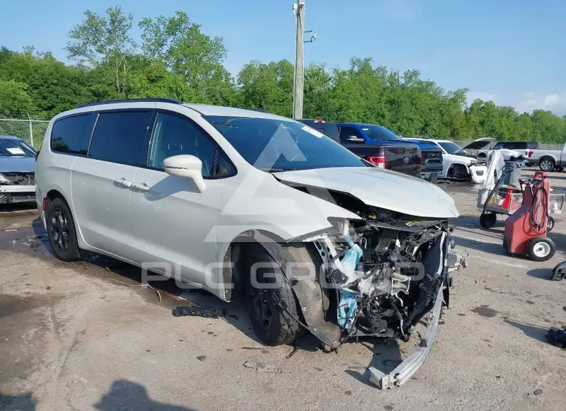 2021 Chrysler PACIFICA photo