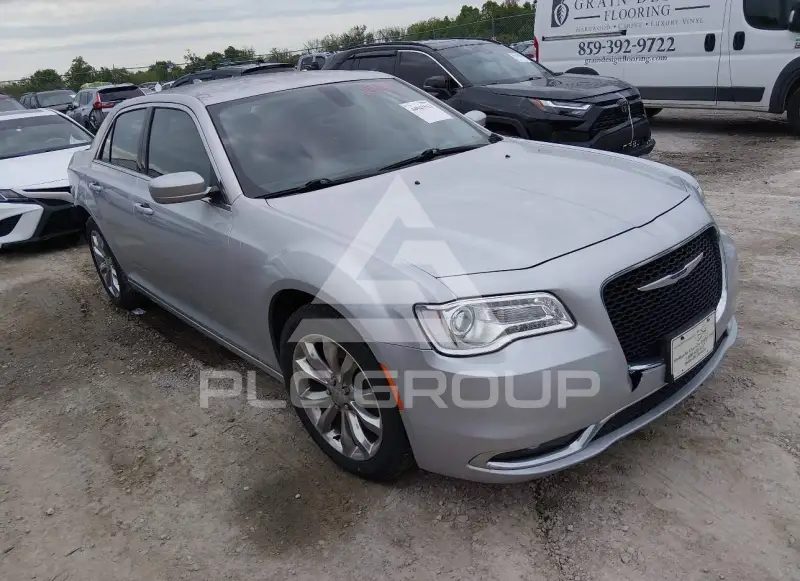 2021 Chrysler 300 photo