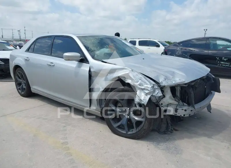 2021 Chrysler 300 photo