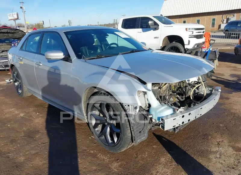 2021 Chrysler 300 photo