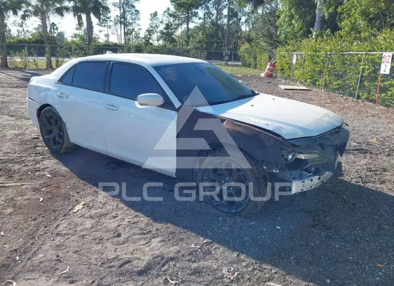 2021 Chrysler 300 photo