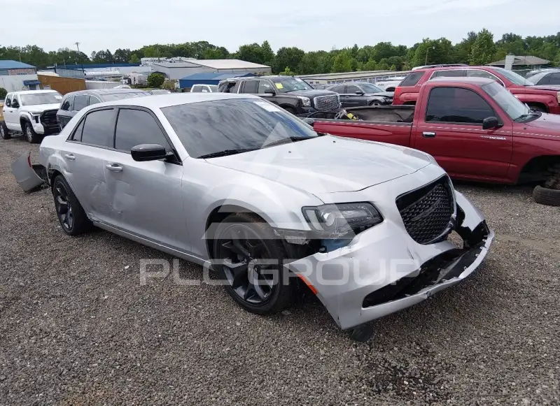 2021 Chrysler 300 фото