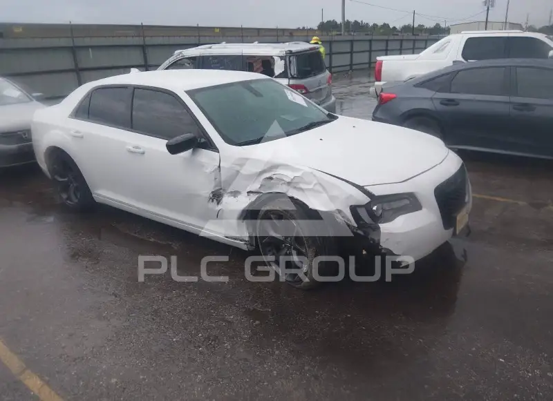 2021 Chrysler 300 фото