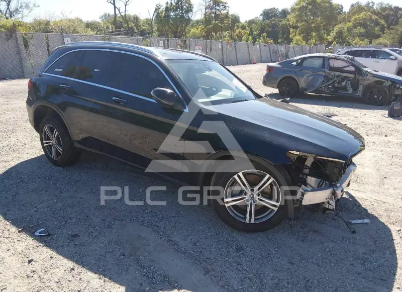 2021 Mercedes Benz GLC 300 фото