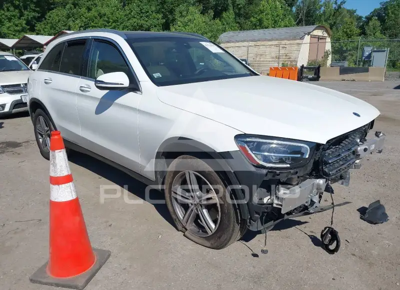 2021 Mercedes Benz GLC 300 фото
