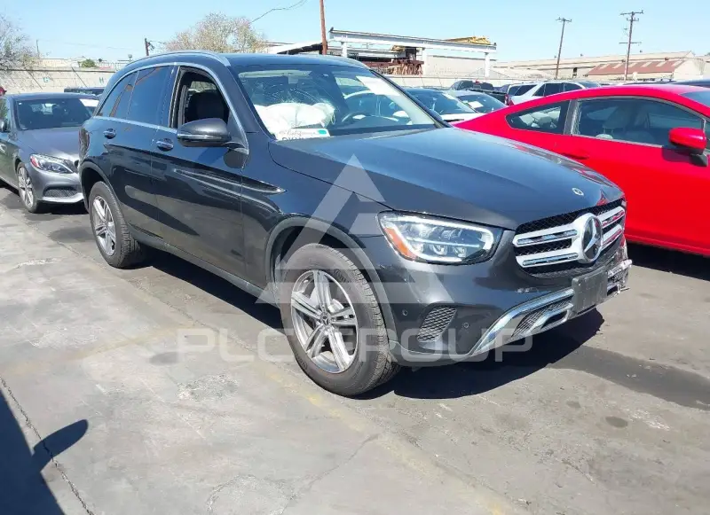 2021 Mercedes Benz GLC 300 photo