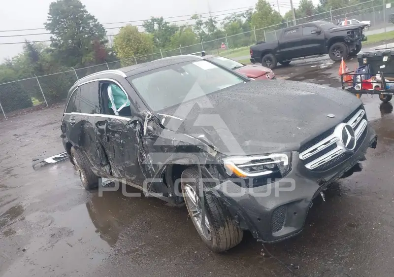 2021 Mercedes Benz GLC 300 фото