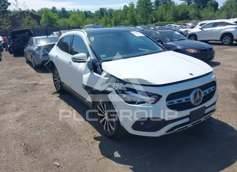 2021 Mercedes Benz GLA 250 фото