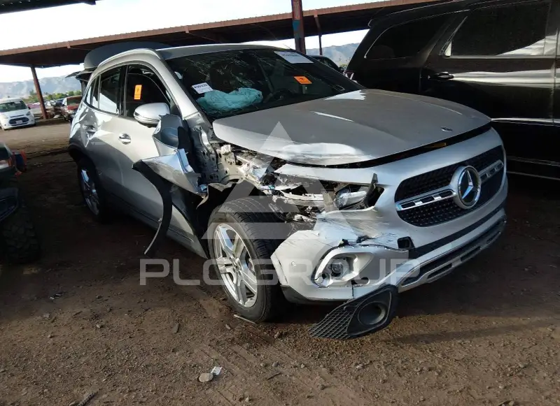 2021 Mercedes Benz GLA 250 фото