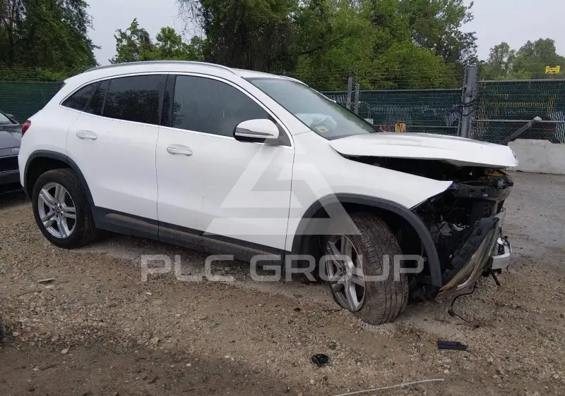 2021 Mercedes Benz GLA 250 фото