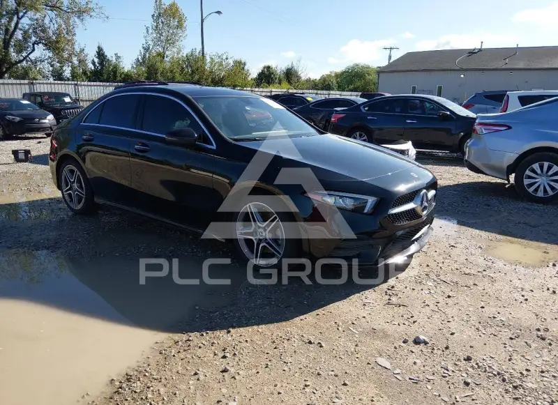 2021 Mercedes Benz A 220 photo