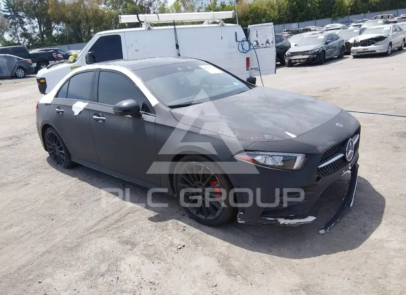2021 Mercedes Benz A 220 photo