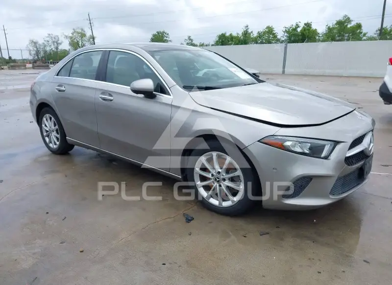 2021 Mercedes Benz A 220 photo