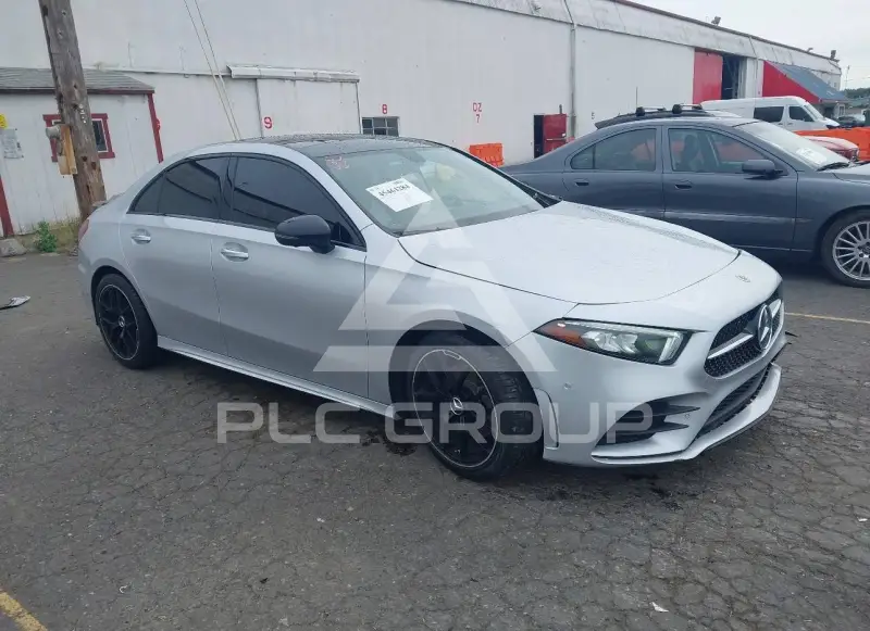 2021 Mercedes Benz A 220 photo