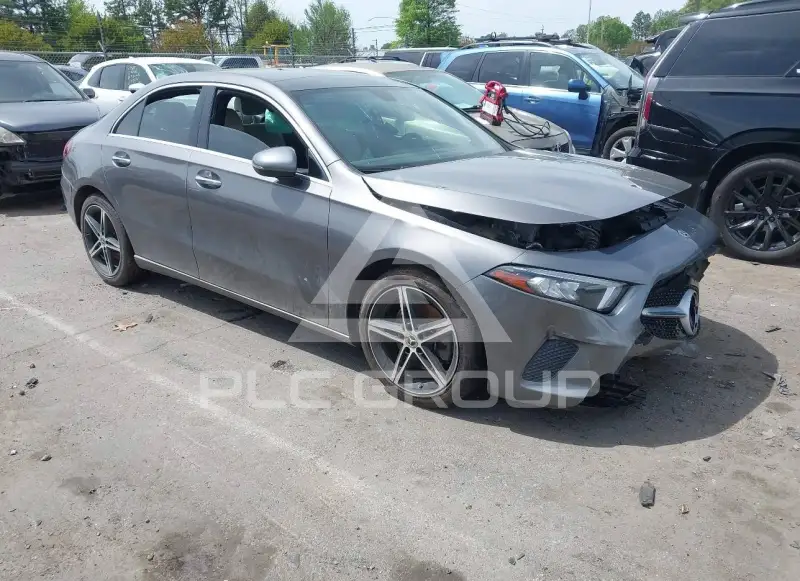 2021 Mercedes Benz A 220 фото