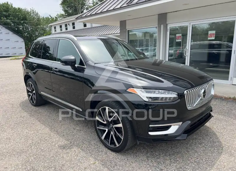 2021 Volvo XC90 photo