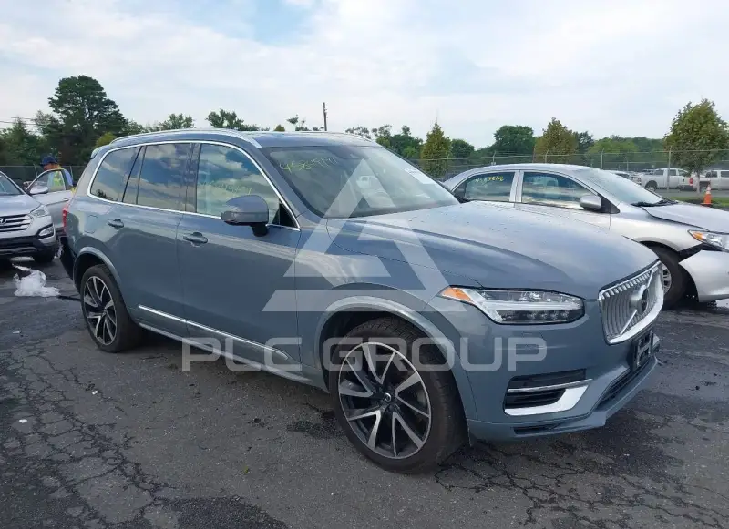 2021 Volvo XC90 фото