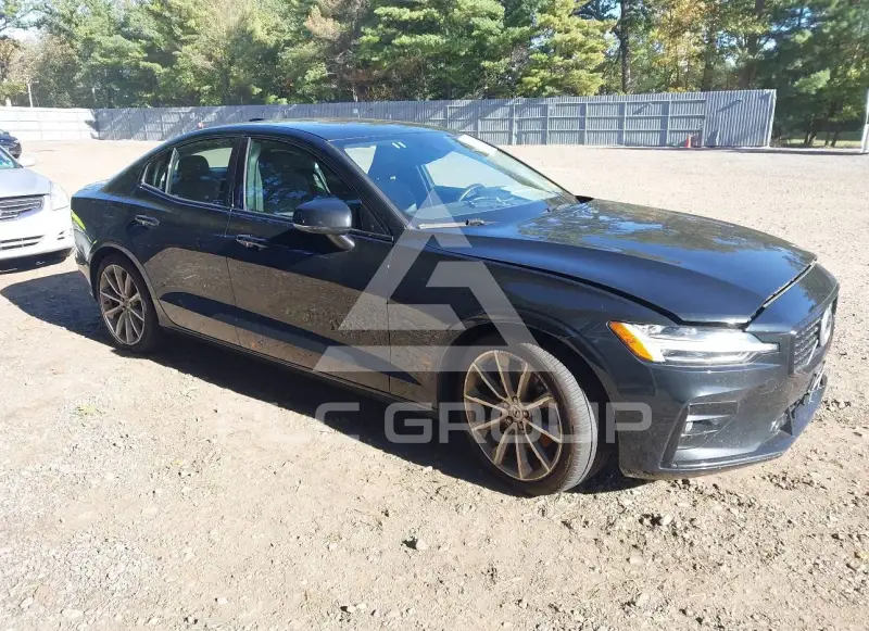 2021 Volvo S60 фото
