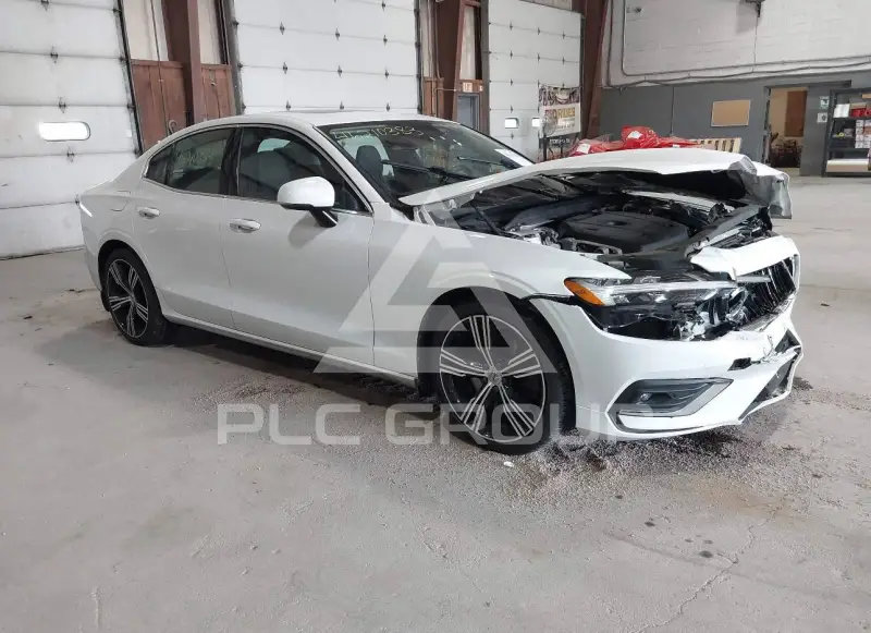 2021 Volvo S60 фото