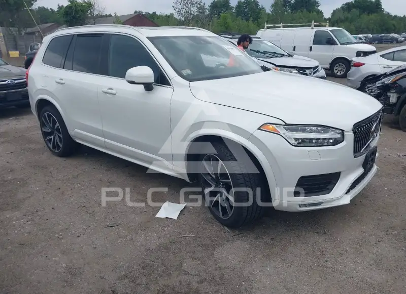 2021 Volvo XC90 photo