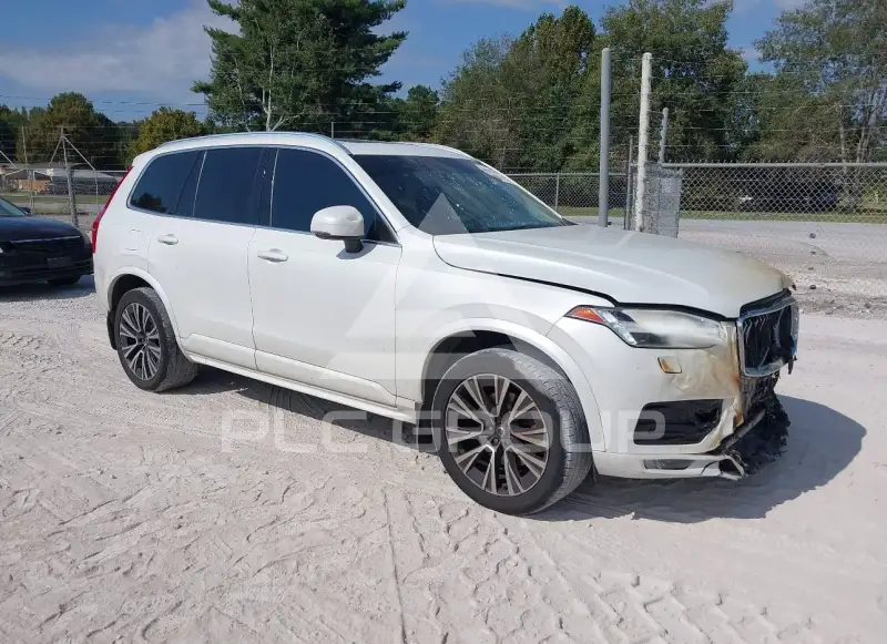 2021 Volvo XC90 photo