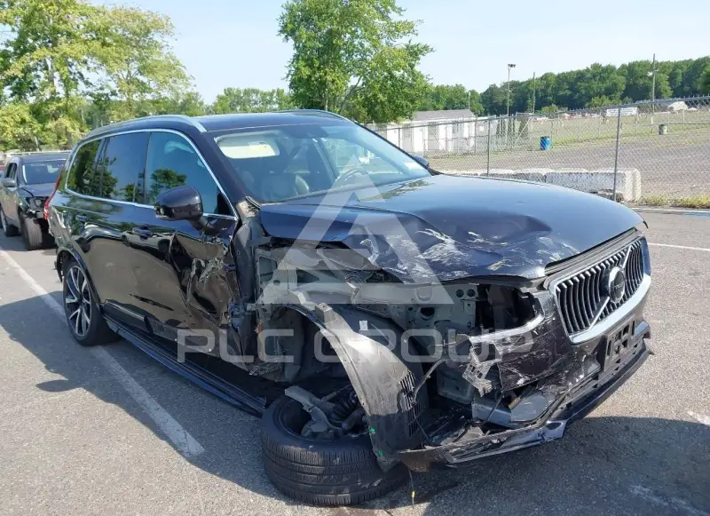 2021 Volvo XC90 фото