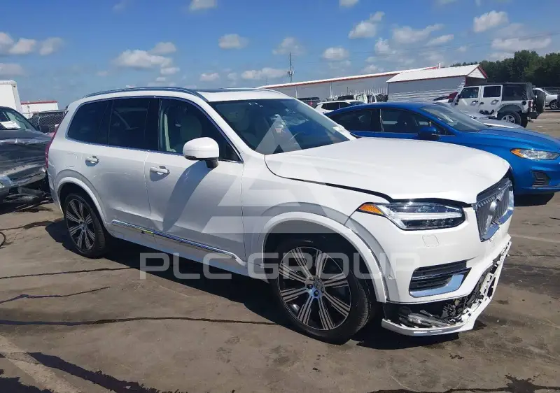 2021 Volvo XC90 photo