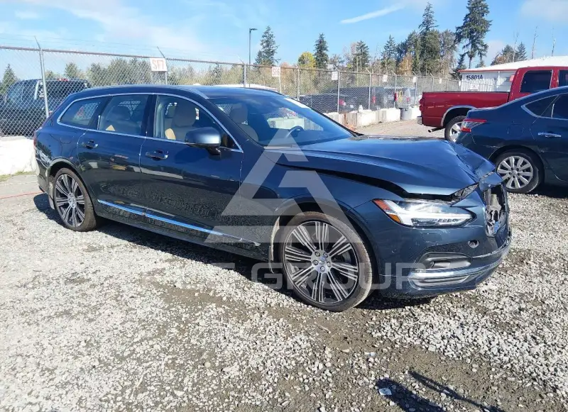 2021 Volvo V90 photo