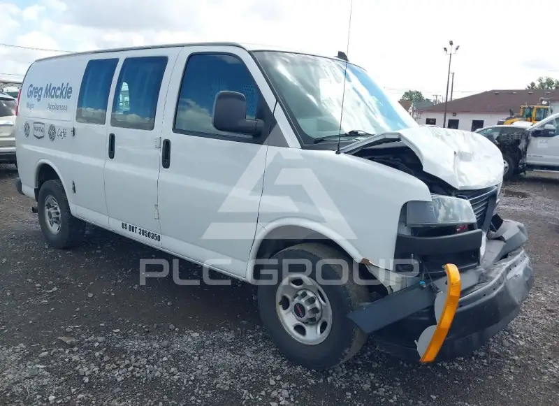 2021 GMC Savana фото