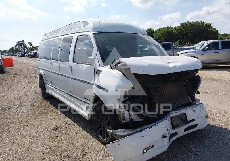2021 GMC Savana фото