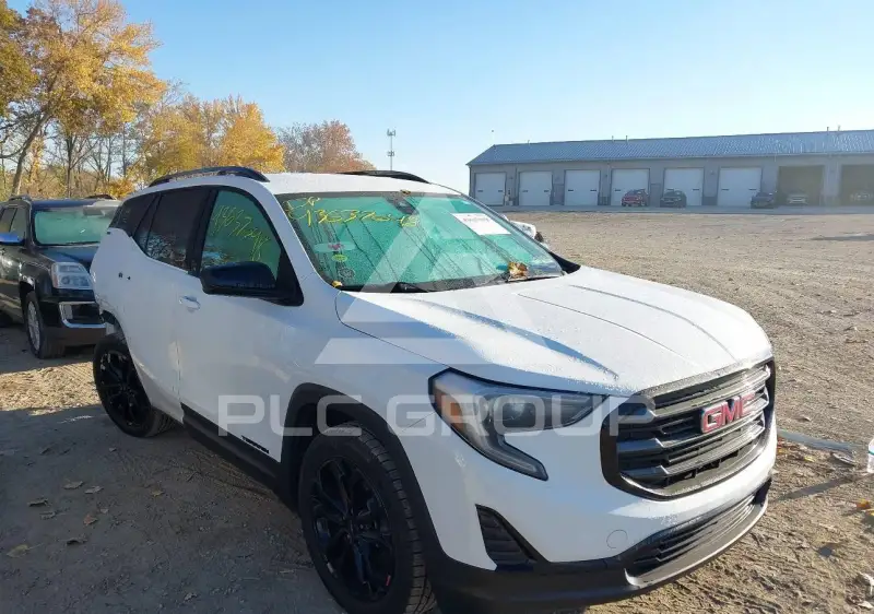 2021 GMC TERRAIN photo