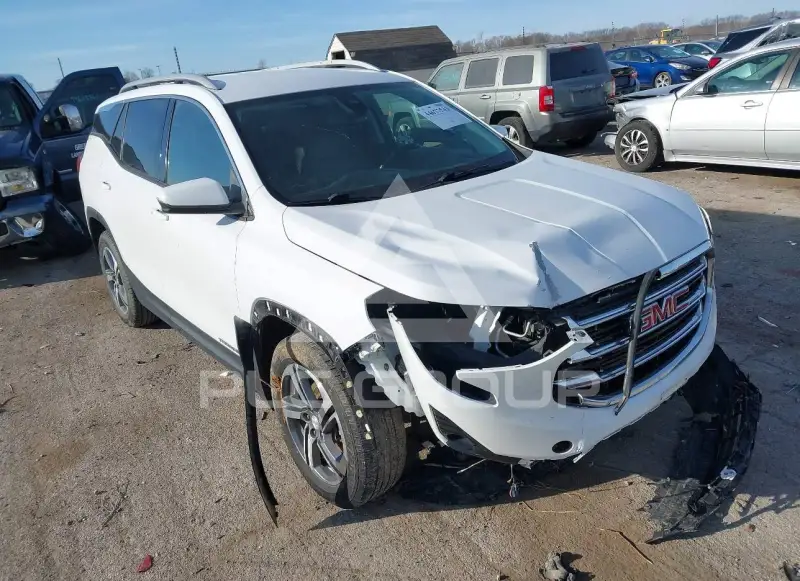 2021 GMC TERRAIN photo