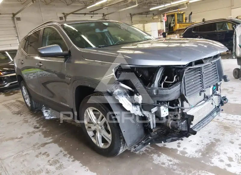 2021 GMC TERRAIN photo