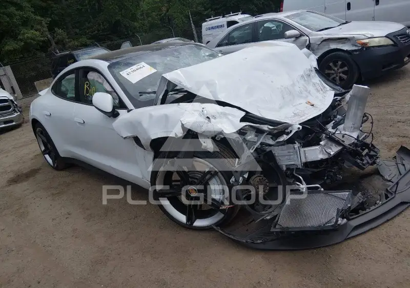 2021 Porsche Taycan photo