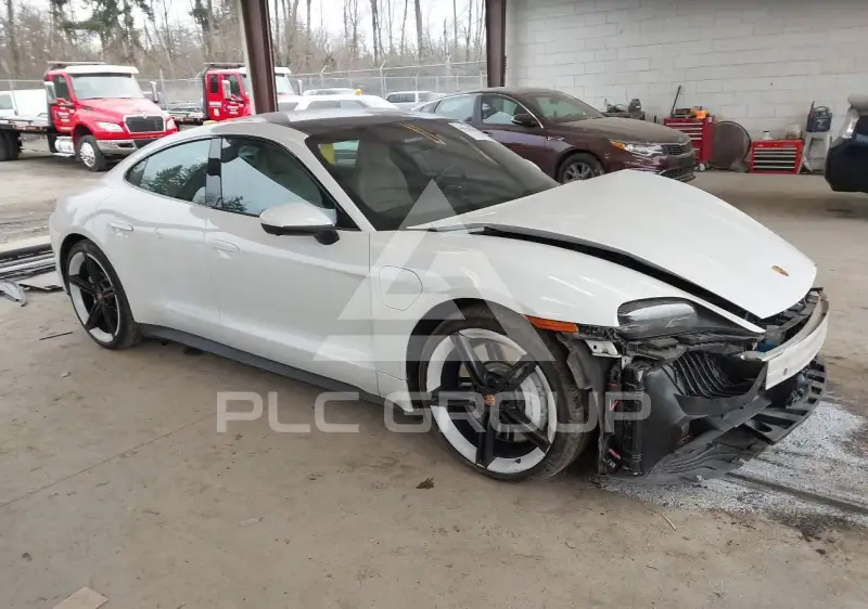 2021 Porsche Taycan photo